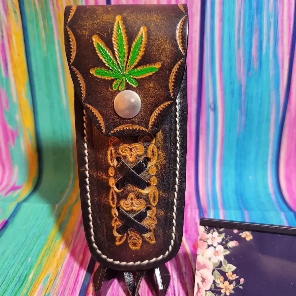 🔷️Vintage Tooled Leather Belt Loop Knife Sheath or Case Picture of Leaf